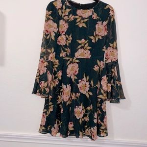 Floral Donna Morgan dress. Size 4.